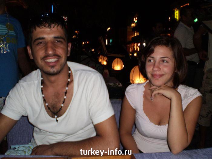 Туркиш друг и немецкая девчушка с турецким именем Nejla