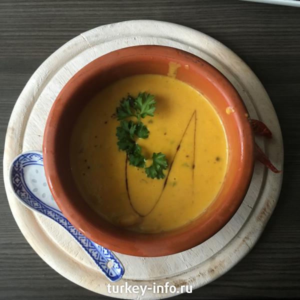 Тайский тыквенный суп с креветками