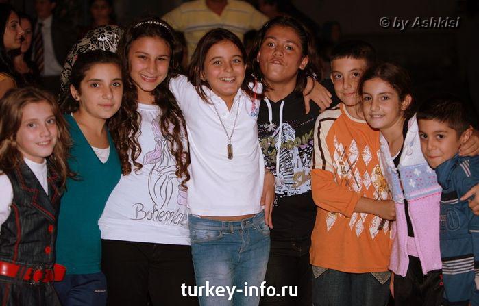 Турецкие дети)))
