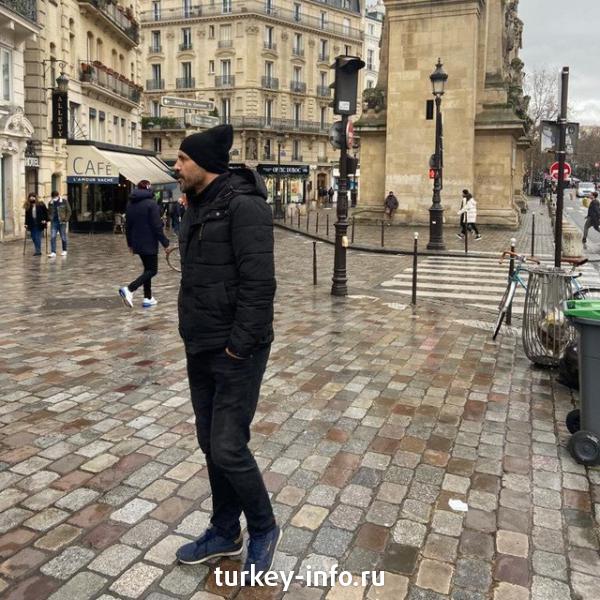Yılmaz Yıldırım, курд, живет как беженец во Франции с декабря 2021.