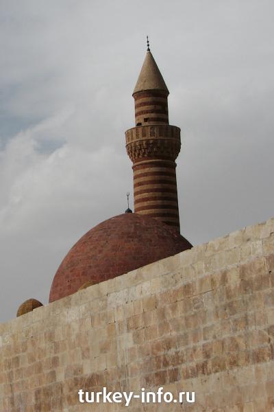 Дворец Исхак Паши около Догубаязыта