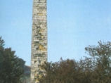 Ажурная каменная колонна